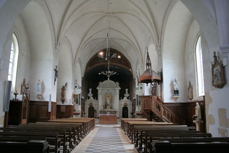 L’intérieur de l’église St Jean Baptiste